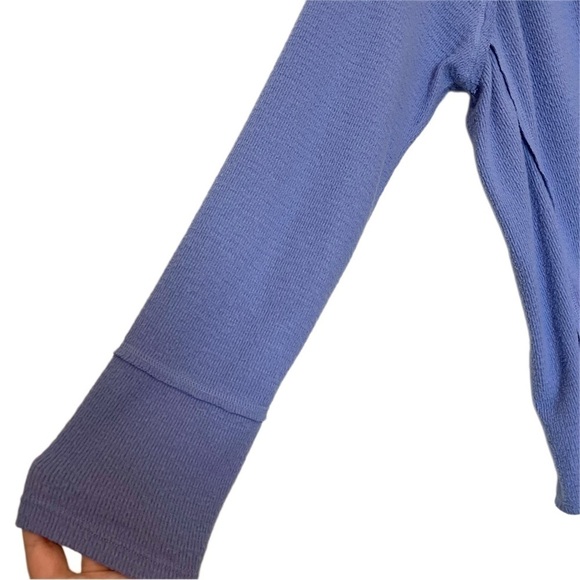 Wildfox Haley Periwinkle Brushed Long Sleeve Top Size Medium - Picture 6 of 8